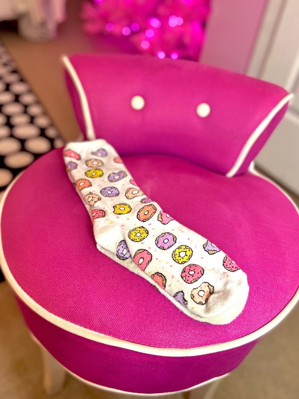 EUC American Eagle Multicolor Donut Tube Socks Novelty Fun Over the Calf Women’s